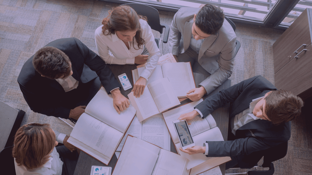 Mastering Hybrid Facilitation: Aligning Goals and Maximizing Tech Investments